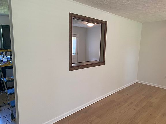5th image of 560 Academy Dr