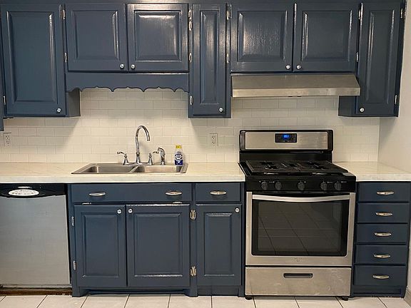 2nd image of 104 Duncan Cir
