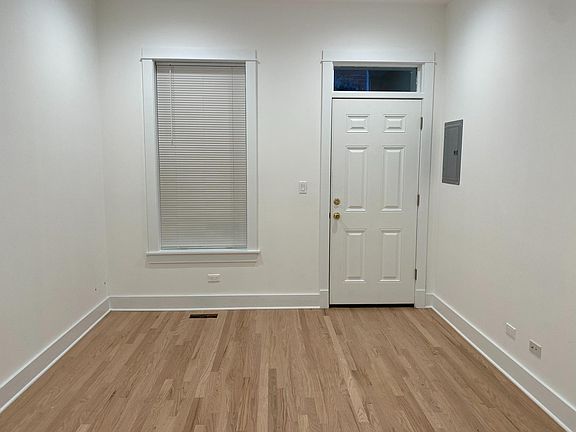 5th image of 1354 N Greenview Ave