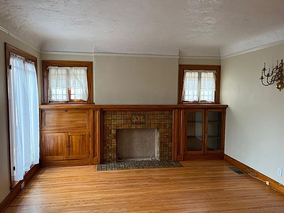 2nd image of 4419 Price St