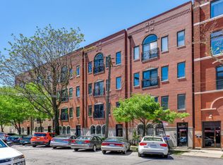 426 N Noble St APT 4, Chicago, IL 60642