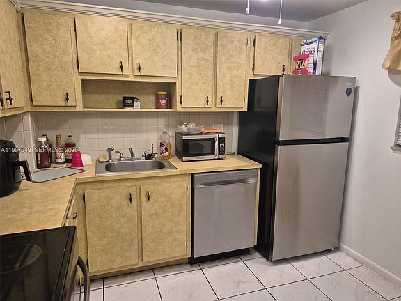 5th image of 200 Ashbury Rd APT 307