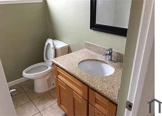 1594 Crucero Dr #4 — Photo 2