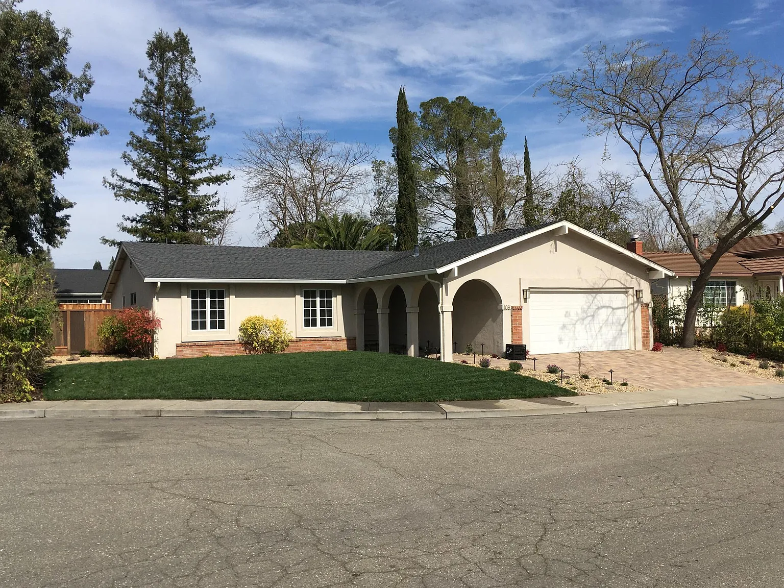 108 Scarboro Pl photo 1