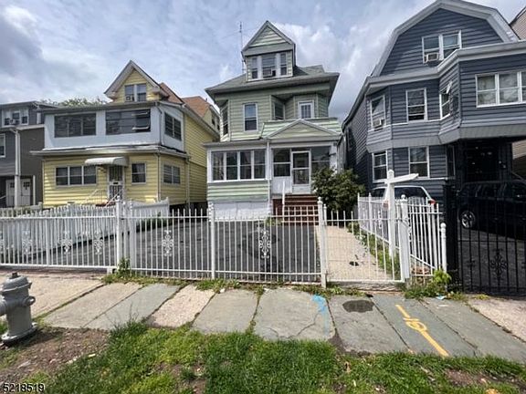 2nd image of 167 N 14th St