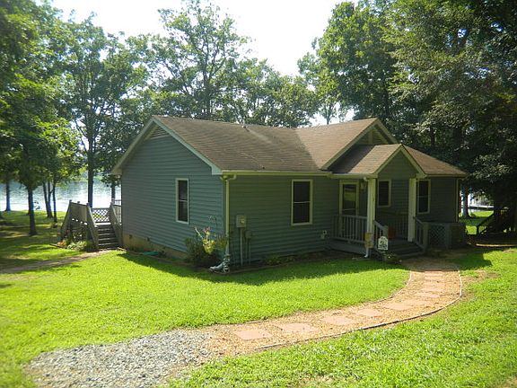 3rd image of 7 Waterview Ct