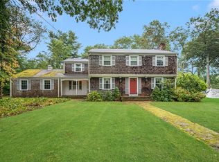 4 Old Chimney Rd, Barrington, RI 02806