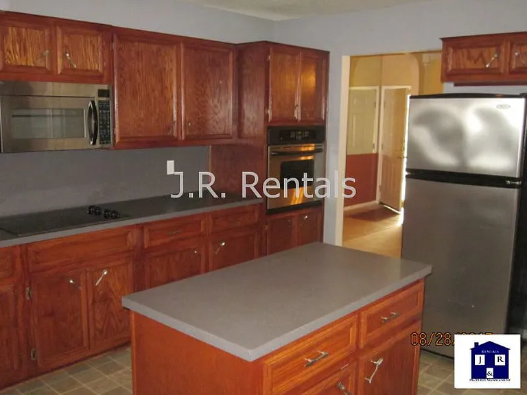 5510 Shawn Dr — Photo 93
