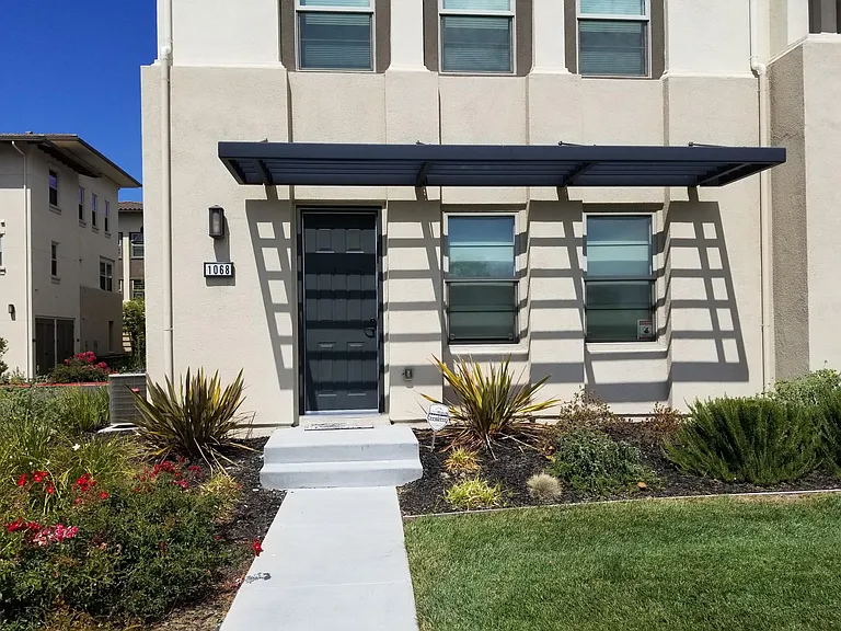 1068 Pear Orchard Dr — Photo 2