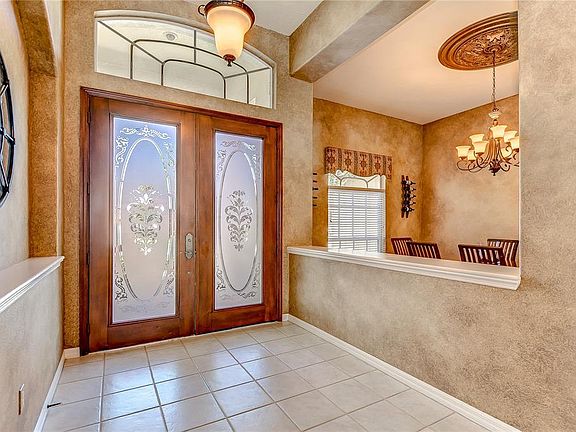 3rd image of 10542 Greensprings Dr