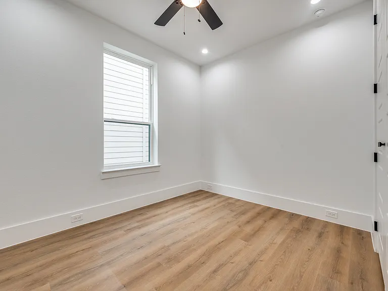 2343 Hondo Ave #2343 — Photo 16
