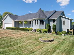 157 Skyline Dr, Knoxville, IA 50138