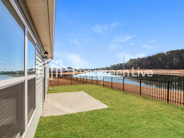 2219 Courtina Way — Photo 16