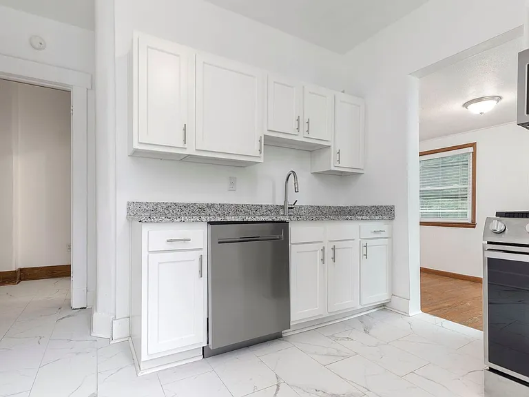 145 N Keats Ave — Photo 20