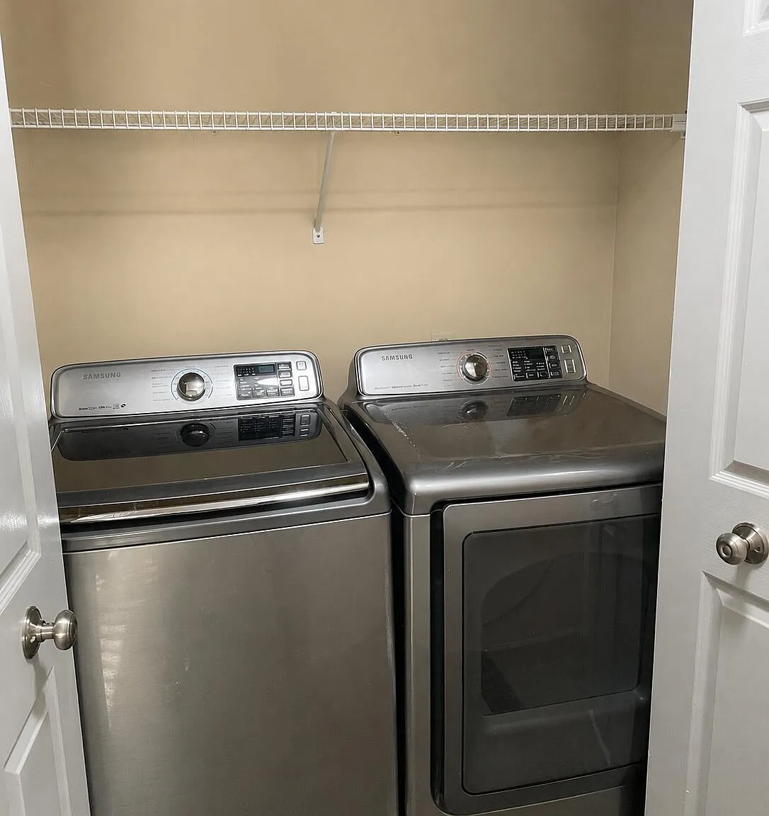 2 bed, 1.5 bath, 1154 sqft, $1,600 — Photo 4