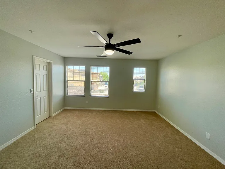 4138 N 298th Ln — Photo 32