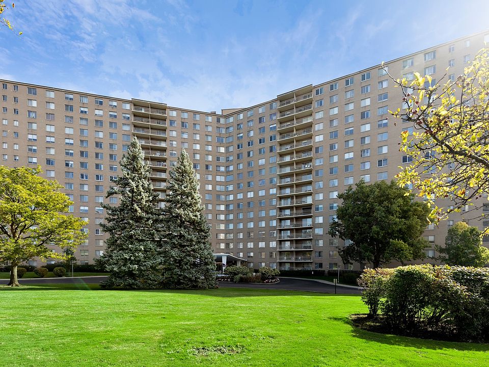 1st image of 7061 N Kedzie Ave Suite 1412