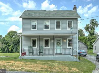 75 4th St, Mount Wolf, PA 17347