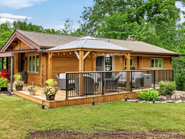 3400 Juniper Point Rd, Selwyn, ON K0L 2H0