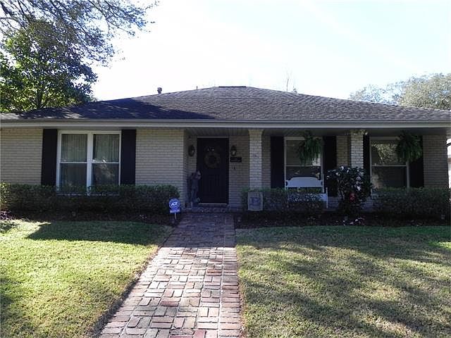 1st image of 30 Tennyson Pl