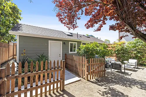 3812 Midvale Ave Photo 1