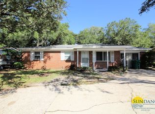 620 W Miracle Strip Pkwy, Mary Esther, FL 32569