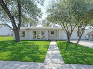 322 E Rampart Dr, San Antonio, TX 78216