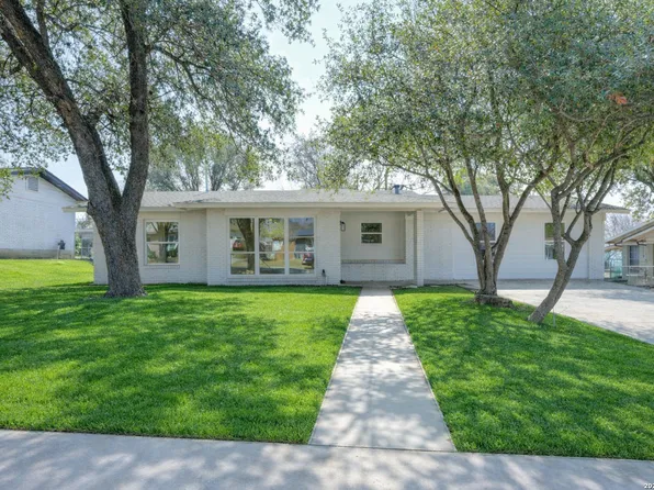 322 E Rampart Dr, San Antonio, TX 78216