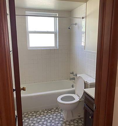5th image of 157 W 30th St #11