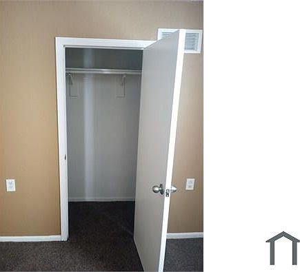 4th image of 6016 Swope Pkwy