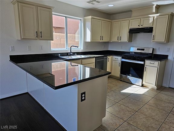 5th image of 9141 Iron Cactus Ave