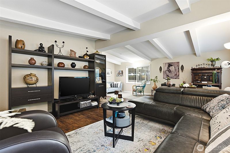 4th image of 12510 123rd Street Ct E #33