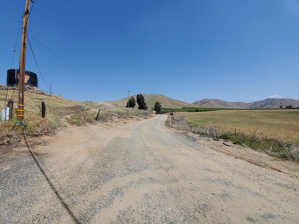 552 N Castle Rock Street, Woodlake, CA 93286 Zillow