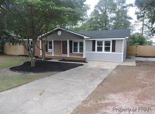 5854 Hunting Ridge Rd, Hope Mills, NC 28348