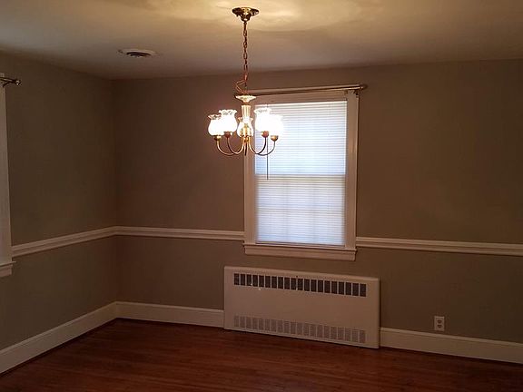 5th image of 841 Hundley St