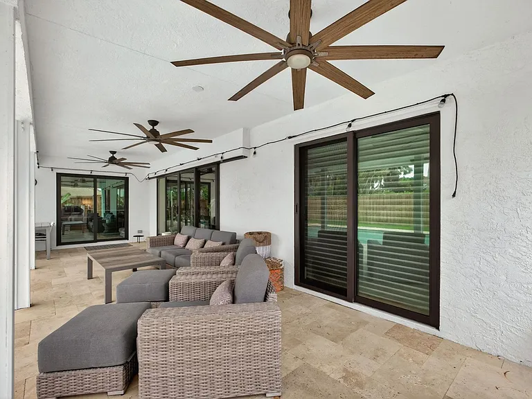 12897 La Rochelle Cir — Photo 58