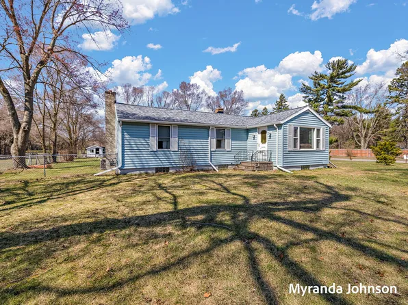4263 S Quarterline Rd, Muskegon, MI 49444