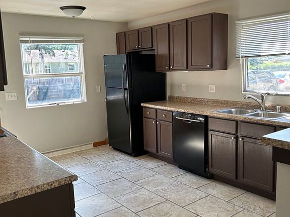 4th image of 509 Midvale Ave #16