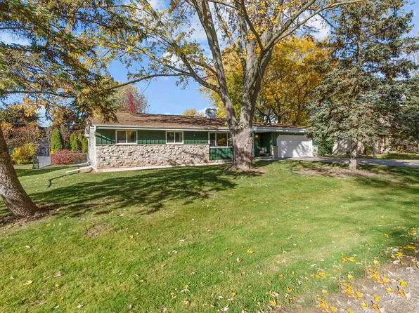 1022 Goss Ave, Menasha, WI 54952