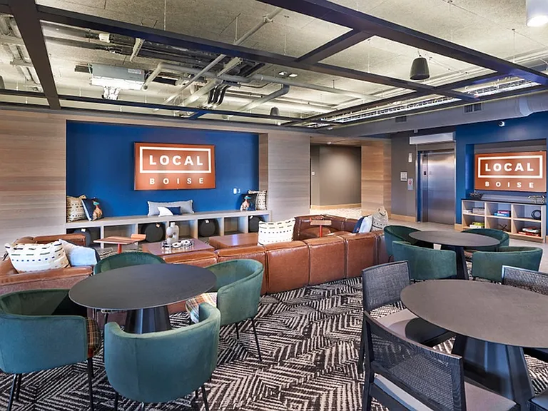 LOCAL Club Lounge 2