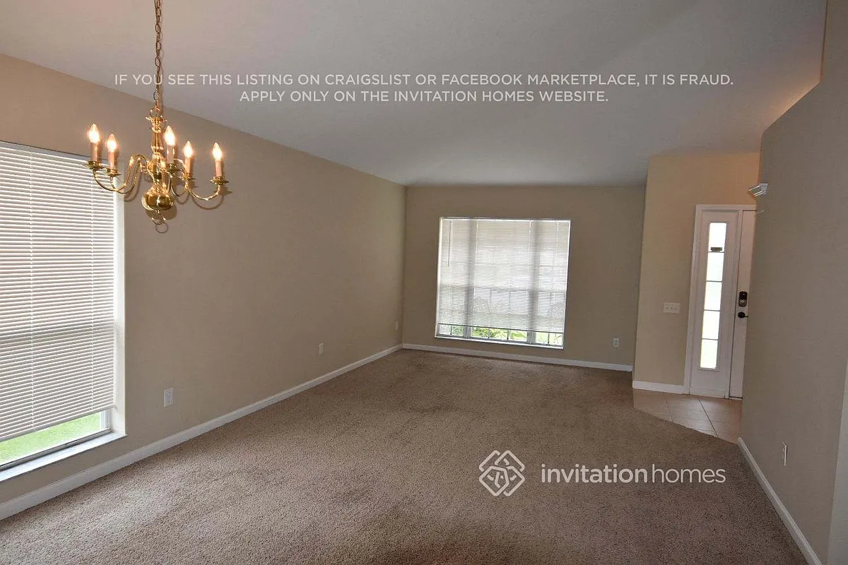 Building Photo - 12313 Cedarfield Dr