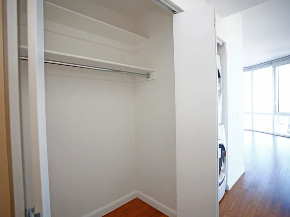 66 Rockwell Place image 10 of 24