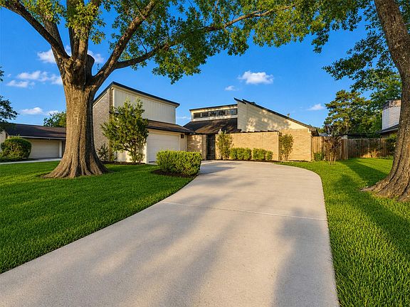 4th image of 4546 Hickory Downs Dr