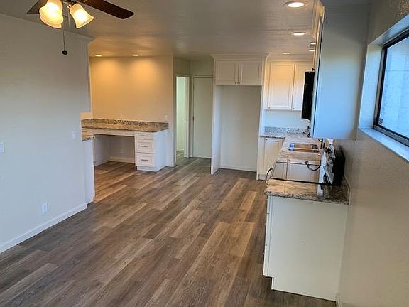 4th image of 957 Davis St