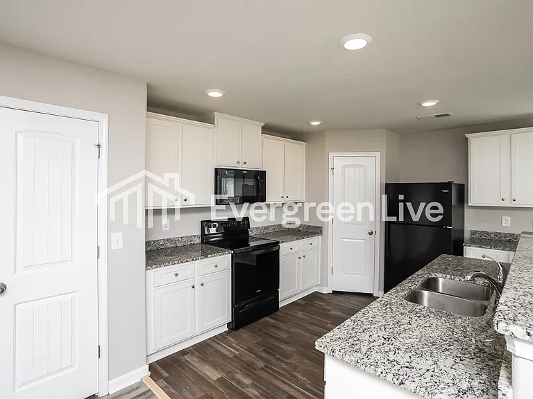 275 Common Reed Dr — Photo 4