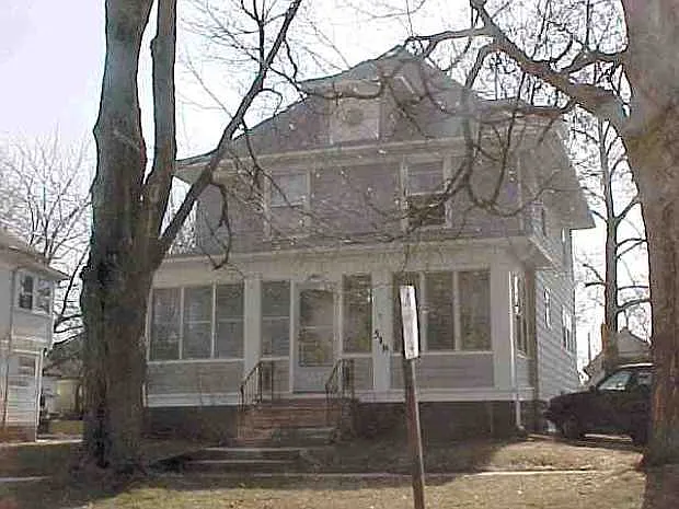 518 Locust St — Photo 1