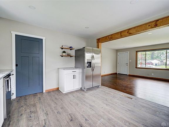 5th image of 2201 Brentwood St