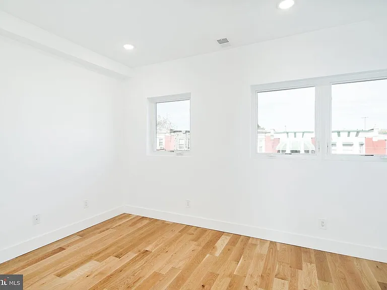 3856 Pennsgrove St — Photo 18