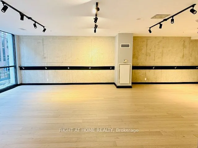 39 Brant St #304 — Photo 5