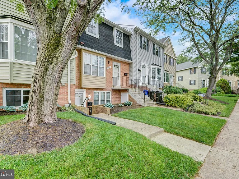 7657 Arbory Ct #25 — Photo 3